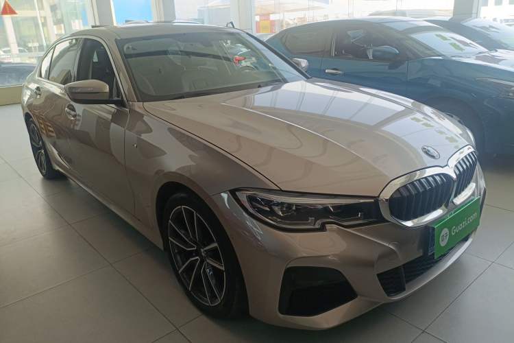 Used BMW 3 Series 2020 320Li M Sport Package Front Right 45 Deg