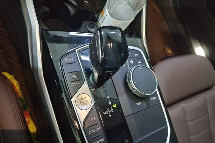 Used BMW 3 Series 2020 325Li First Edition Gear Lever