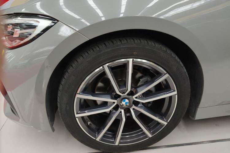Used BMW 3 Series 2020 Restyled 325Li M Sport Package Left Front Wheel Hub