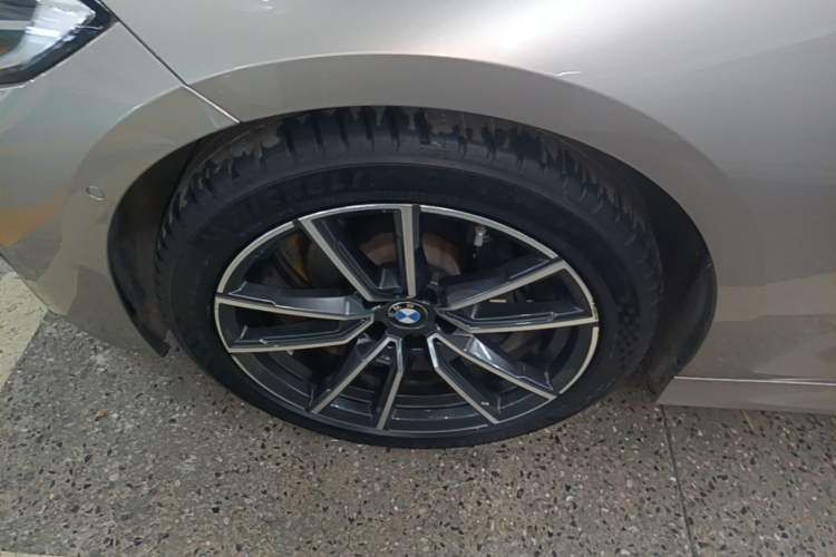 Used BMW 3 Series 2020 Restyled 325Li M Sport Package Left Front Wheel Hub
