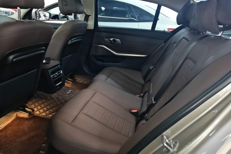 Used BMW 3 Series 2020 320Li M Sport Package Left Rear Seat