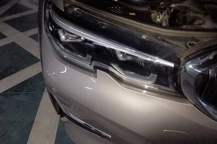 Used BMW 3 Series 2020 325Li First Edition Right Front Headlight