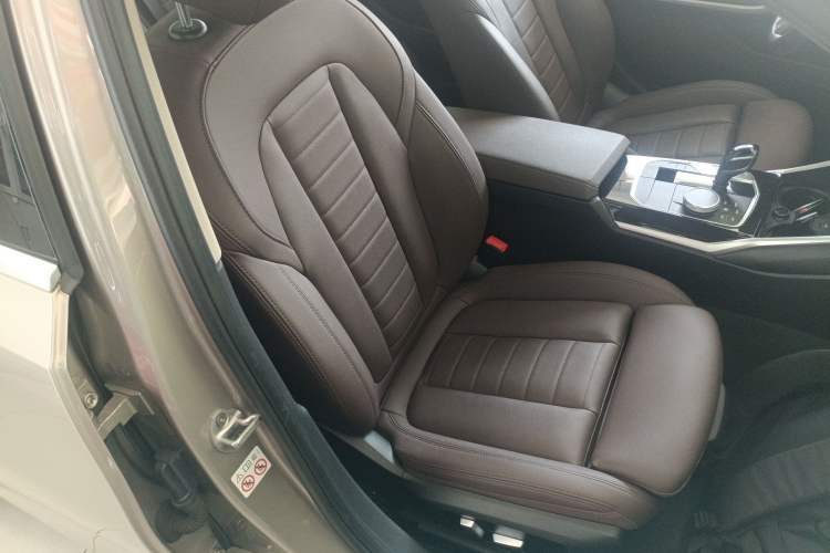 Used BMW 3 Series 2020 320Li M Sport Package Right Front Seat