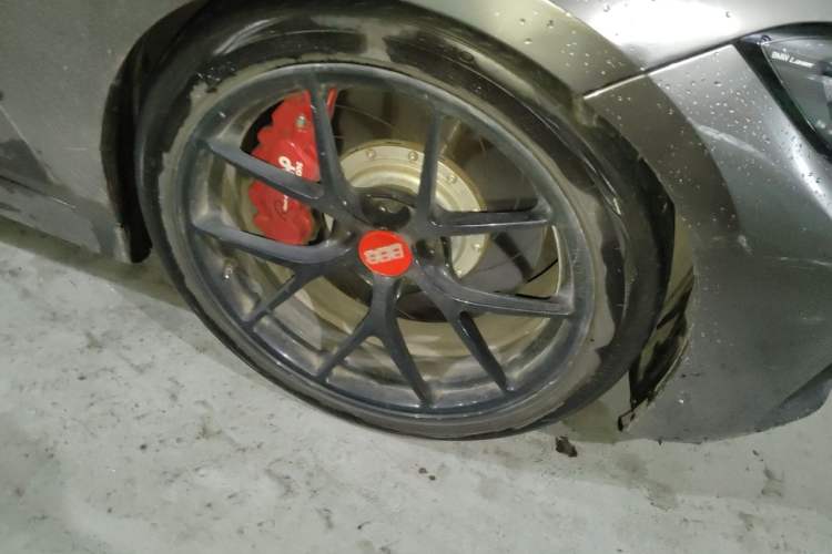 Used BMW 3 Series 2020 325i M Sport Night Edition package Right Front Wheel Hub