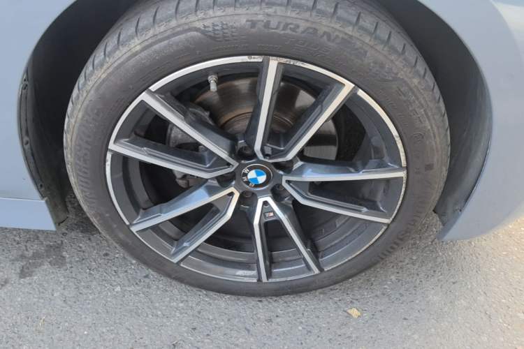 Used BMW 3 Series 2020 325i M Sport Package Right Front Wheel Hub
