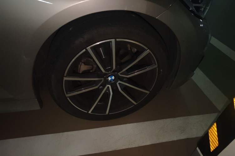 Used BMW 3 Series 2020 320Li M Sport Package Right Front Wheel Hub
