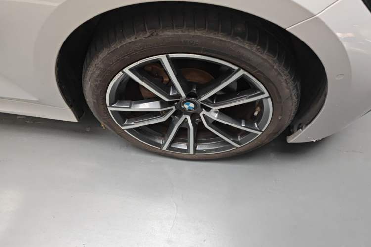 Used BMW 3 Series 2020 320Li M Sport Package Right Front Wheel Hub