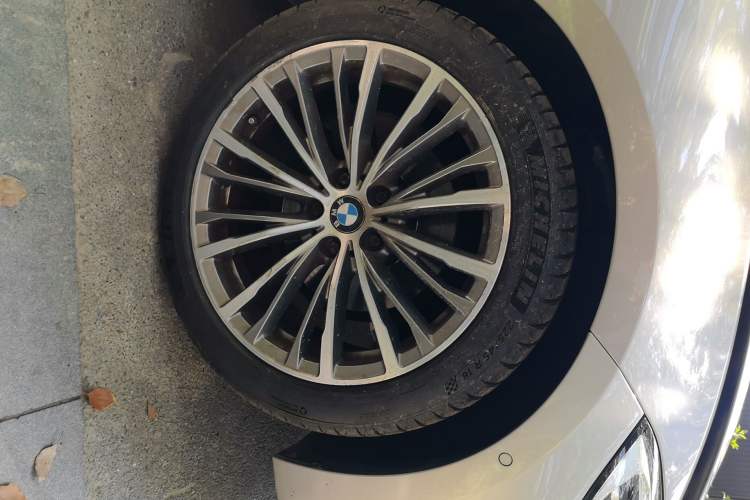 Used BMW 3 Series 2020 325Li First Edition Right Front Wheel Hub