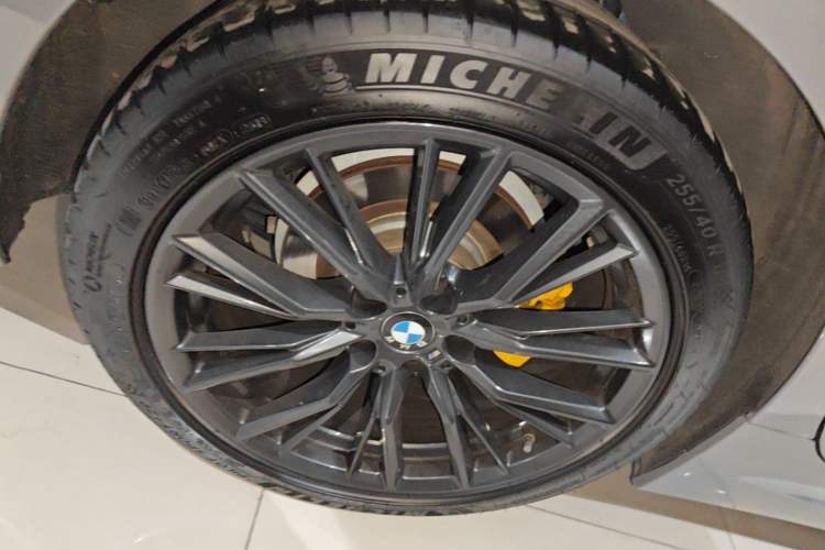 Used BMW 3 Series 2020 Facelifted 325Li M Sport Night Edition Package Right Rear Wheel Hub