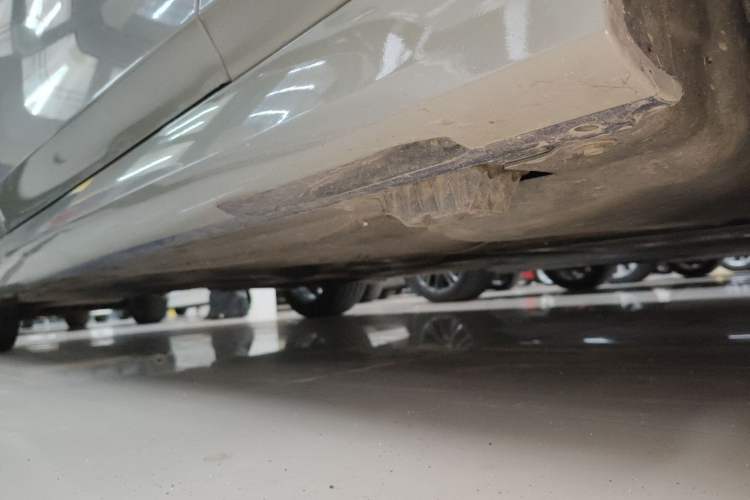 Used BMW 3 Series 2020 Restyled 325Li M Sport Package Right Side Sill