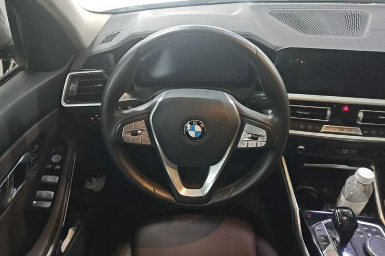 Used BMW 3 Series 2020 325Li First Edition Steering Wheel
