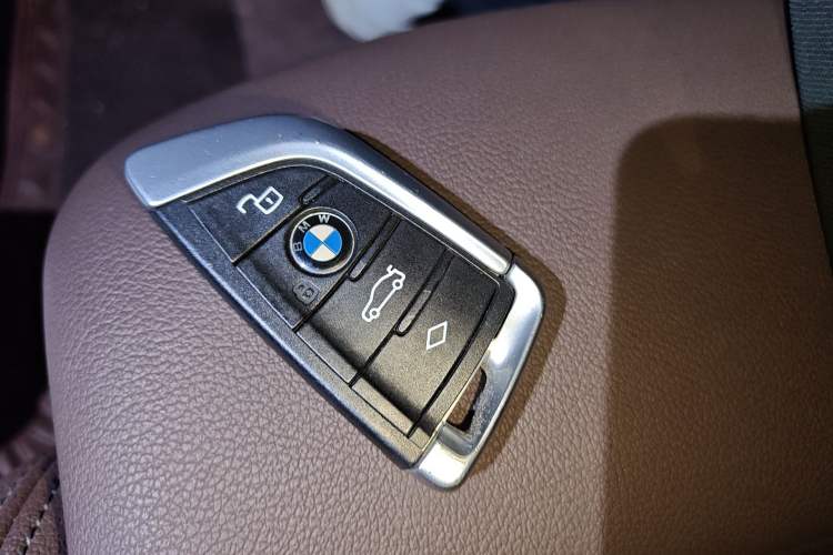 Used BMW 3 Series 2020 Facelifted 325Li M Sport Night Edition Package Vehicle Key