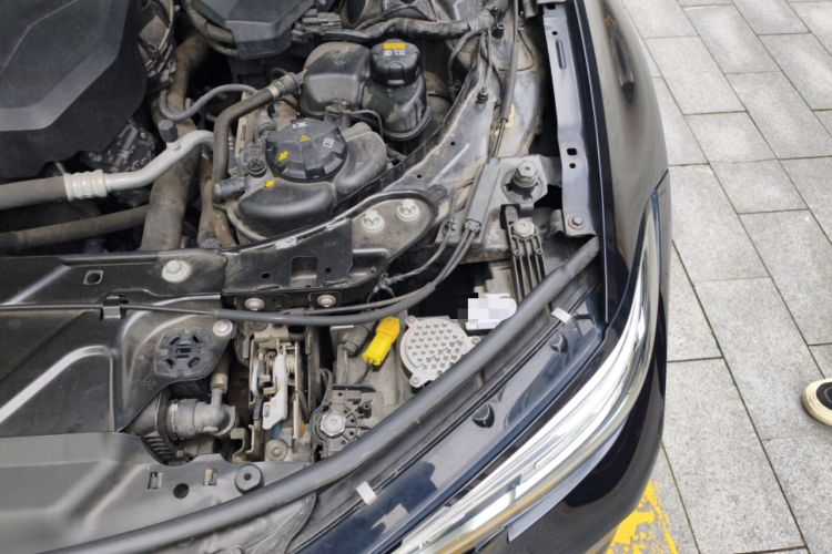 Used BMW 3 Series 2020 Restyled 325Li M Sport Package Engine Bay Left