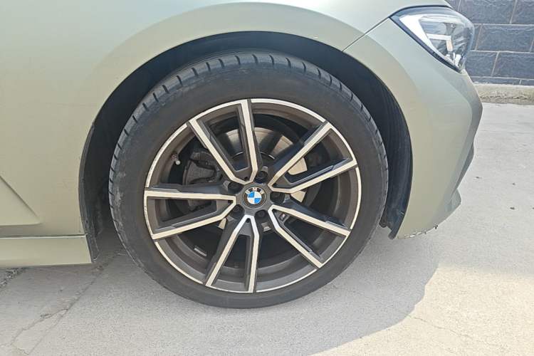 Used BMW 3 Series 2020 Restyled 325Li M Sport Package Exterior 4