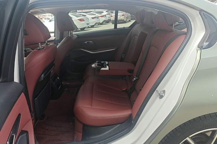 Used BMW 3 Series 2020 Restyled 325Li M Sport Package Left Rear Seat