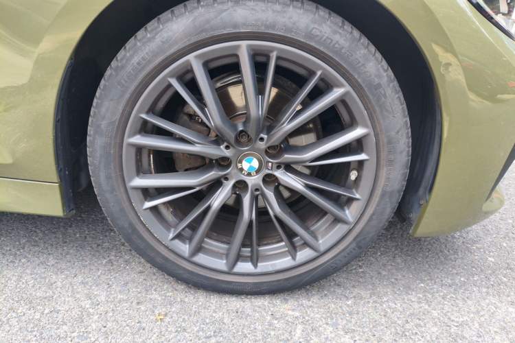 Used BMW 3 Series 2020 Facelifted 325Li M Sport Night Edition Package Right Front Wheel Hub