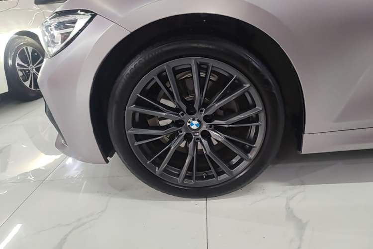 Used BMW 3 Series 2020 Facelifted 325Li M Sport Night Edition Package Left Front Wheel Hub