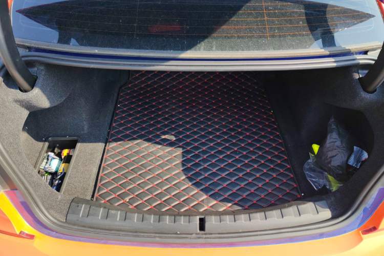 Used BMW 3 Series 2020 325Li M Sport Package Trunk