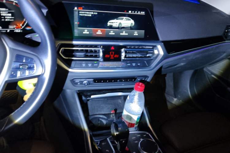 Used BMW 3 Series 2020 325Li First Edition Audio And AC Panel
