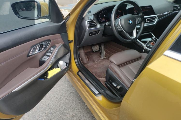 Used BMW 3 Series 2020 325Li First Edition Driver Seat