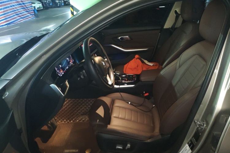 Used BMW 3 Series 2020 325Li First Edition Driver Seat