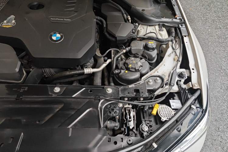 Used BMW 3 Series 2020 Restyled 325i M Sport Night Edition Package Engine Bay Left