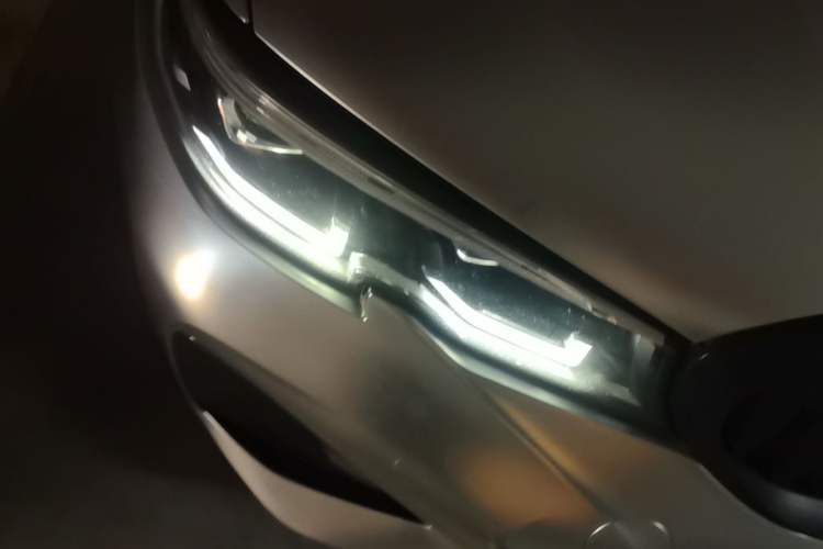 Used BMW 3 Series 2020 Restyled 325Li M Sport Package Right Front Headlight