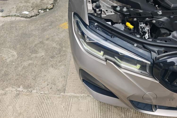 Used BMW 3 Series 2020 Facelifted 325Li M Sport Night Edition Package Right Front Headlight