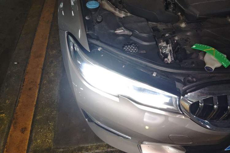 Used BMW 3 Series 2020 325Li First Edition Right Front Headlight