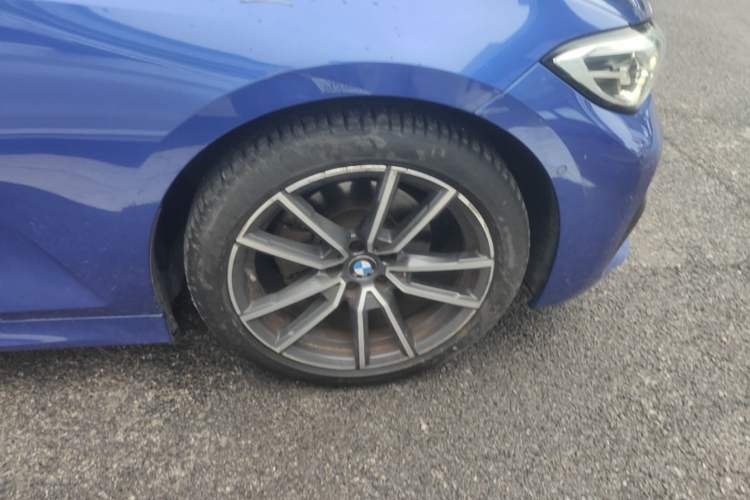 Used BMW 3 Series 2020 Facelift 325Li First Edition Right Front Wheel Hub