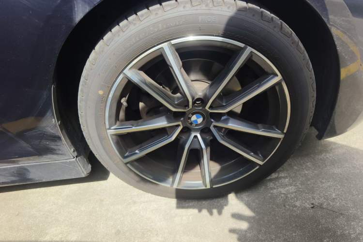 Used BMW 3 Series 2020 Restyled 325Li M Sport Package Right Front Wheel Hub
