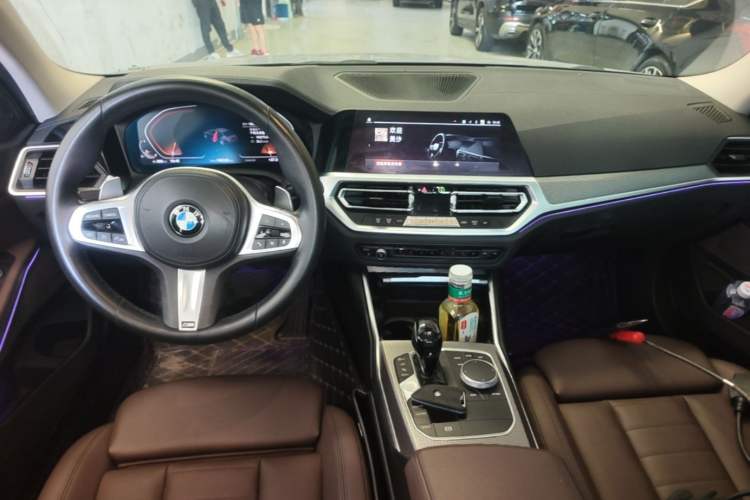 Used BMW 3 Series 2020 Restyled 325i M Sport Night Edition Package Center Console