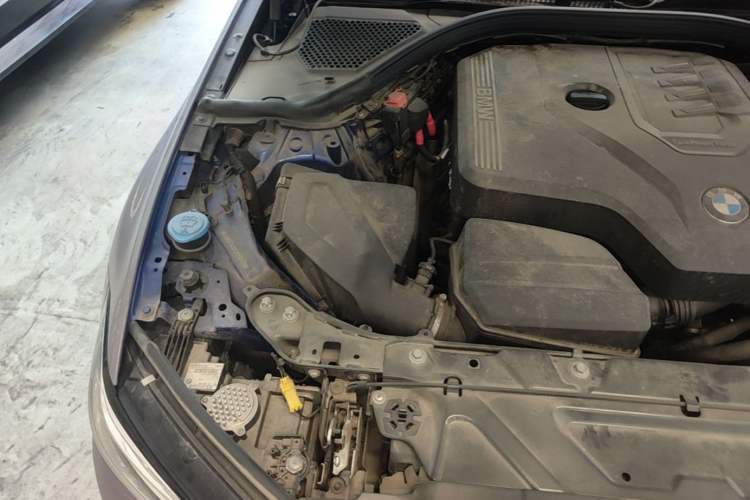 Used BMW 3 Series 2020 Restyled 325i M Sport Night Edition Package Engine Bay Right