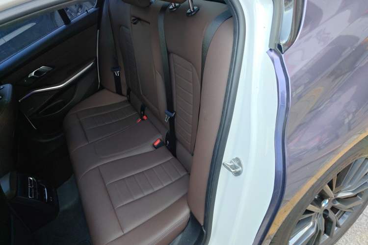 Used BMW 3 Series 2020 325i M Sport Night Edition package Left Rear Seat