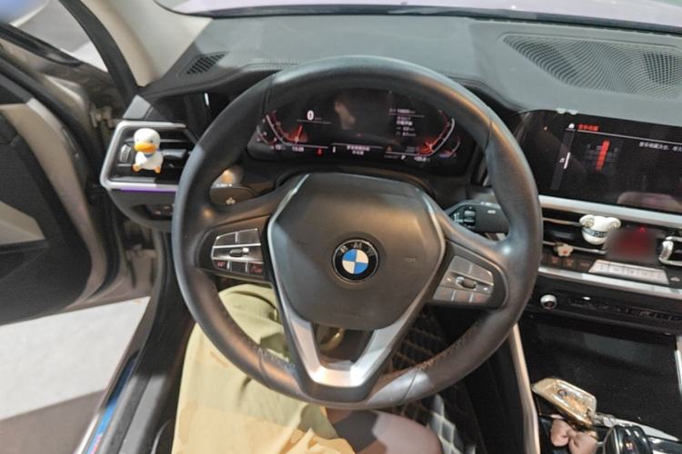 Used BMW 3 Series 2020 325Li First Edition Steering Wheel