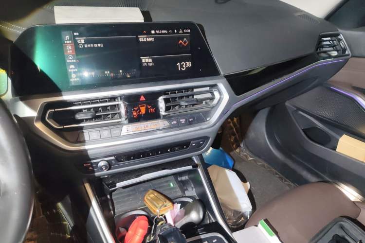 Used BMW 3 Series 2020 325Li First Edition Audio And AC Panel
