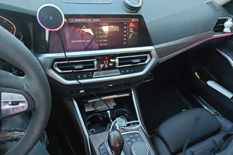 Used BMW 3 Series 2020 320i Sport Package Audio And AC Panel