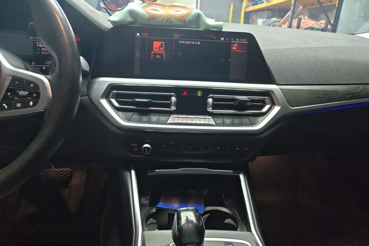 Used BMW 3 Series 2020 325i M Sport Package Audio And AC Panel