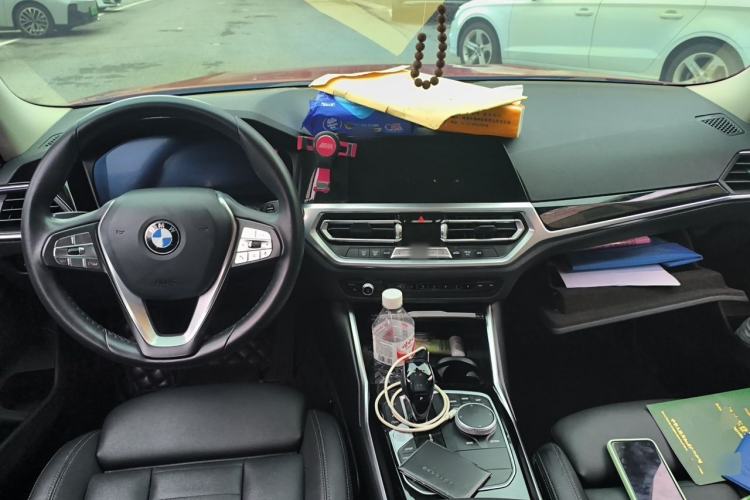 Used BMW 3 Series 2020 320i Sport Package Center Console