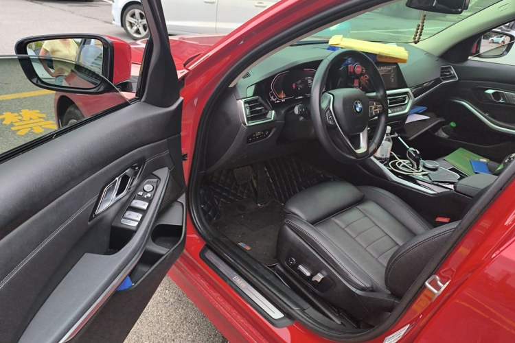 Used BMW 3 Series 2020 320i Sport Package Driver Seat