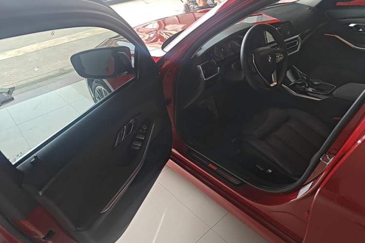 Used BMW 3 Series 2020 325Li First Edition Driver Seat