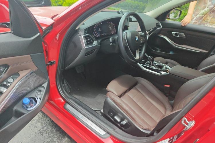 Used BMW 3 Series 2020 325Li First Edition Driver Seat