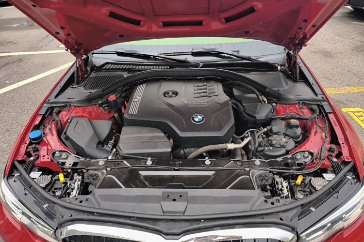 Used BMW 3 Series 2020 320i Sport Package Engine Bay