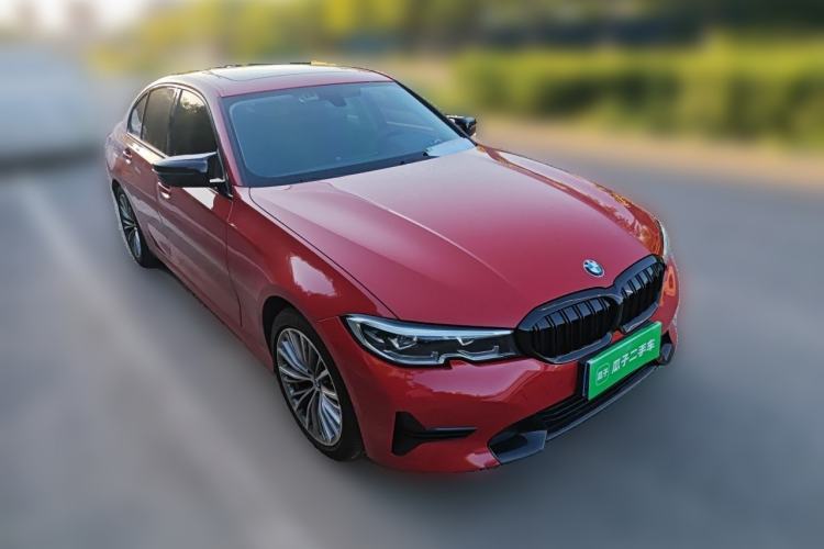 Used BMW 3 Series 2020 320i Sport Package Front Right 45 Deg