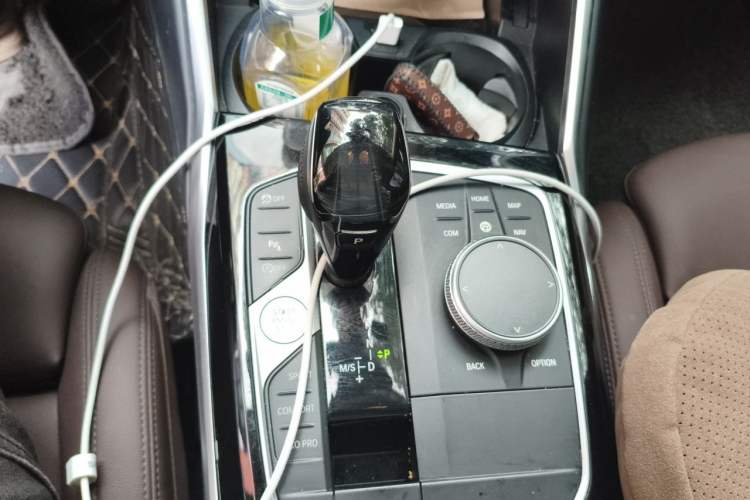 Used BMW 3 Series 2020 325Li First Edition Gear Lever