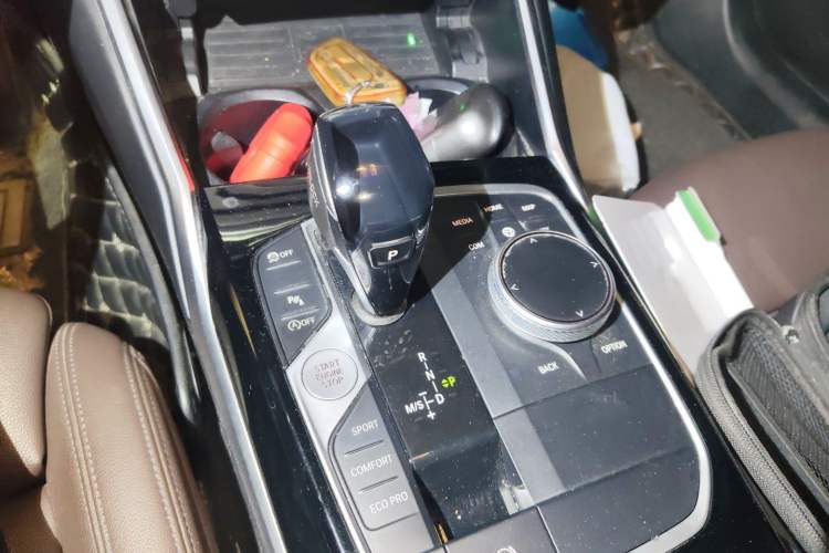 Used BMW 3 Series 2020 325Li First Edition Gear Lever