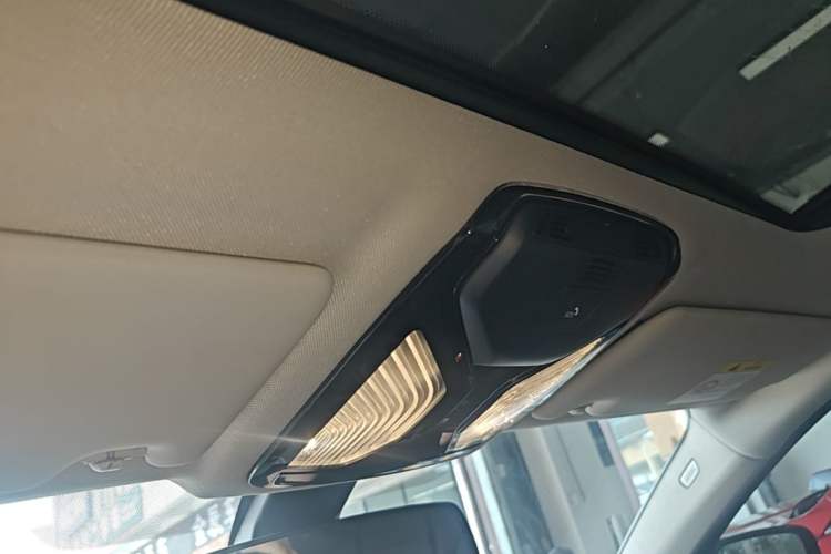 Used BMW 3 Series 2020 325Li First Edition Headliner