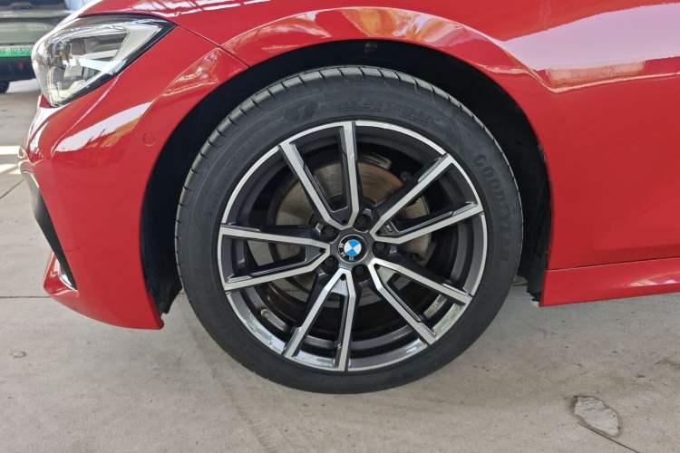 Used BMW 3 Series 2020 Restyled 325Li M Sport Package Left Front Wheel Hub