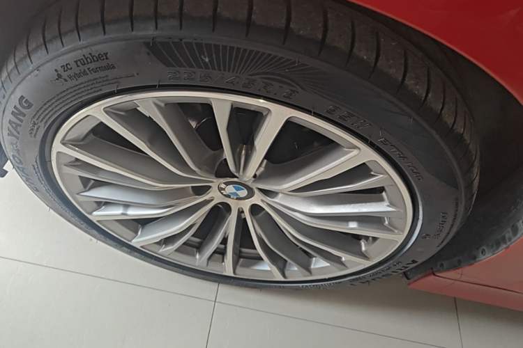 Used BMW 3 Series 2020 325Li First Edition Left Front Wheel Hub