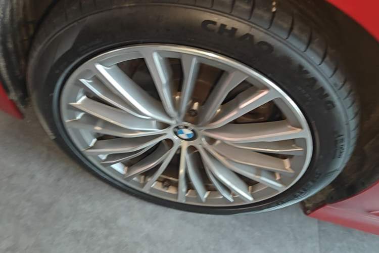 Used BMW 3 Series 2020 325Li First Edition Left Front Wheel Hub